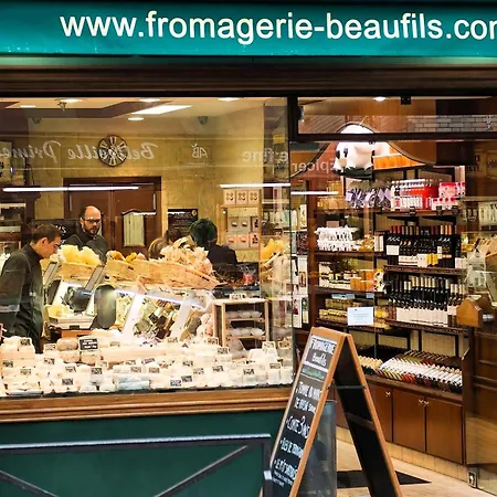 Chaumont * باريس